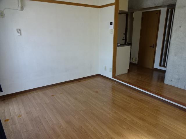 拡大写真:リヴィエラ二葉町 6階605の洋室