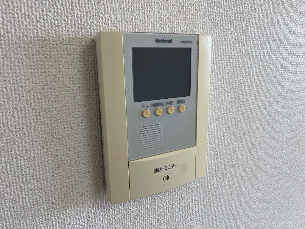拡大写真:スカイ・ピース 2階202のカメラ付インターホン