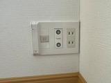 拡大写真:フローラ滑川 1階102のLANポート