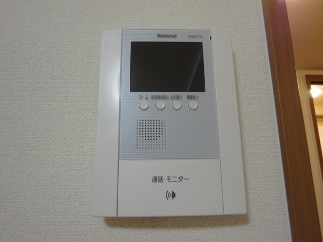 拡大写真：ルピナス ネオコート 2階206のカメラ付インターホン