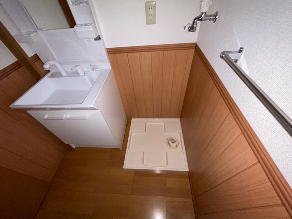 拡大写真:コーポなごみ 1階105のトイレ