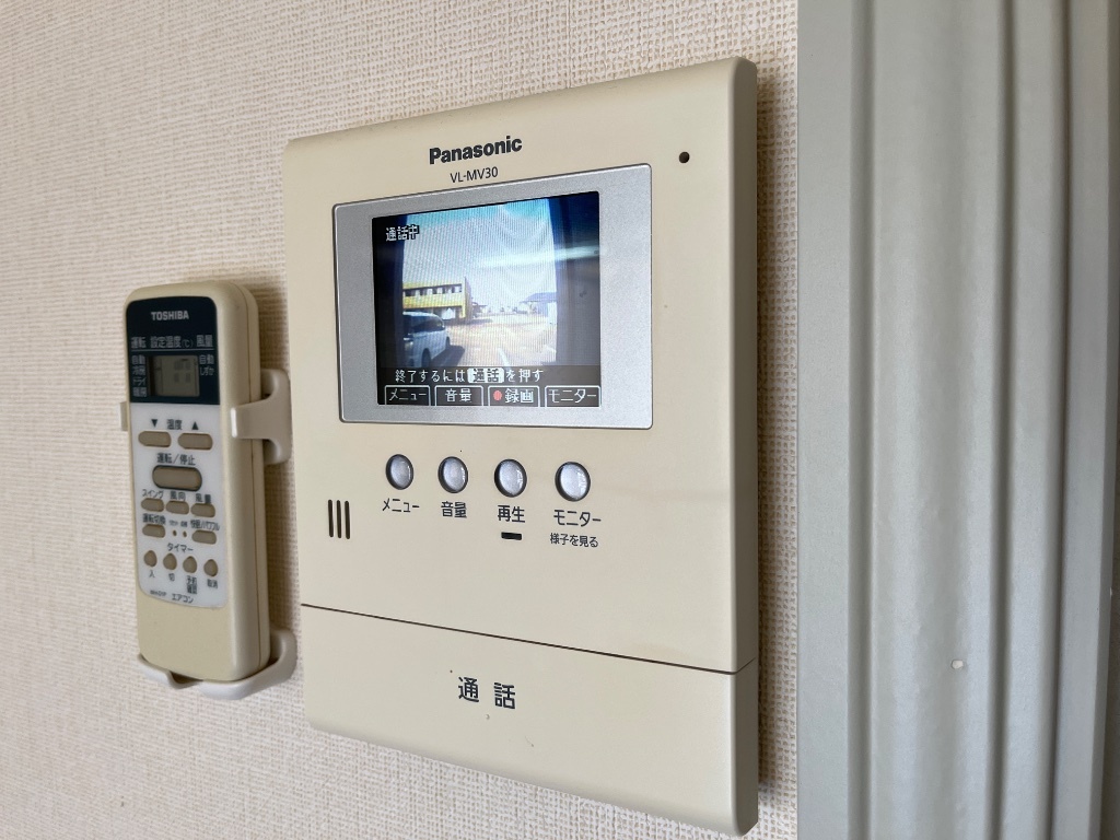 拡大写真:プレサス・ガーデン 1階102のカメラ付きモニターホン