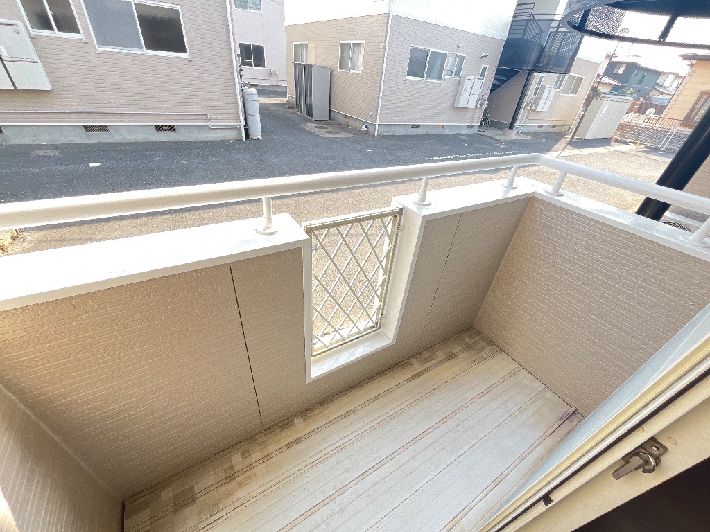 拡大写真:シティコートC 1階102のベランダ