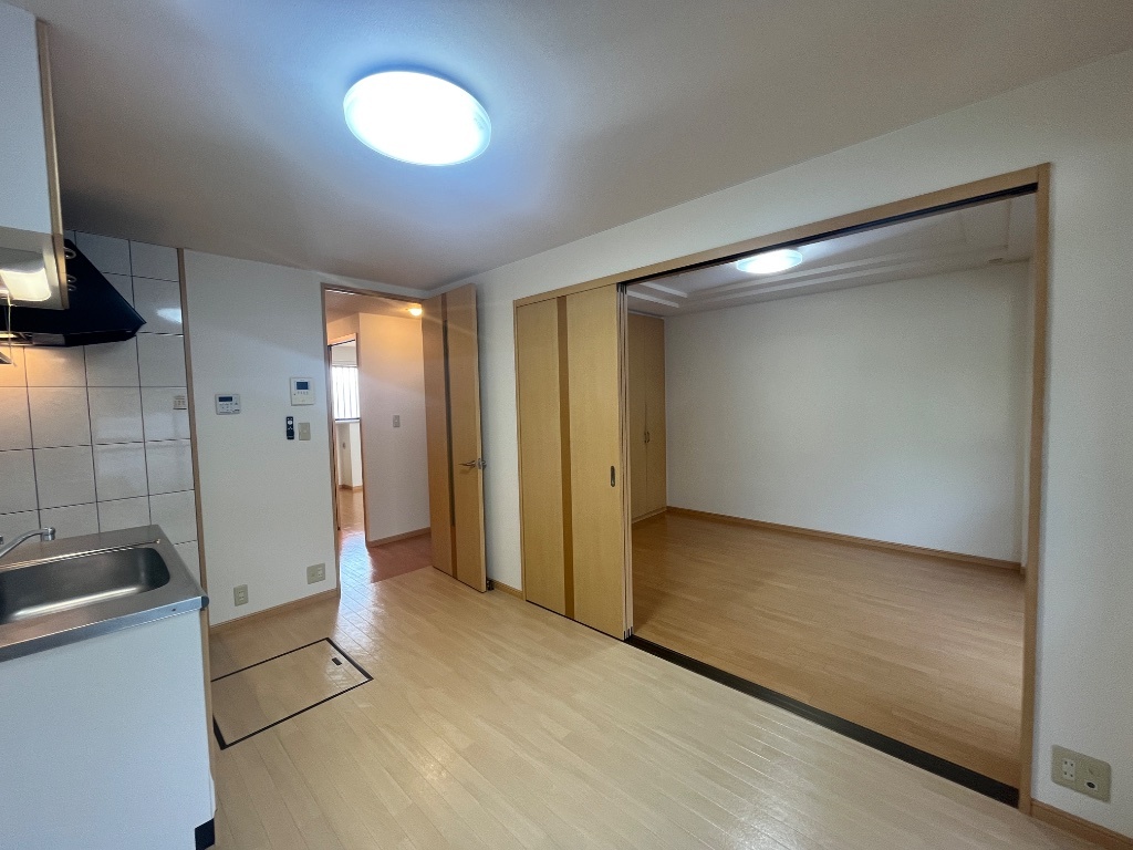 拡大写真:River Village N・R 1階105のダイニング