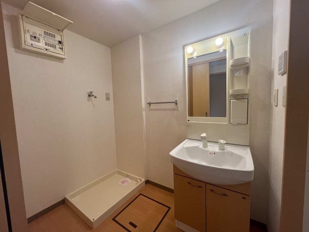 拡大写真:River Village N・R 1階105の脱衣所