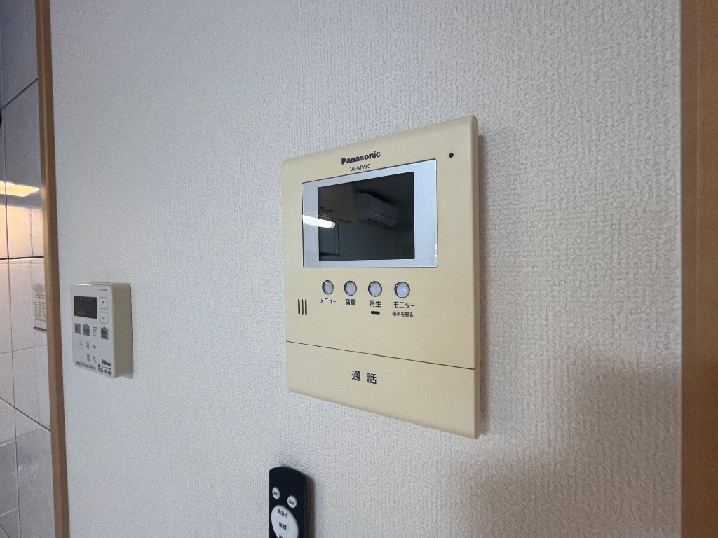 拡大写真:River Village N・R 1階105のカメラ付インターホン