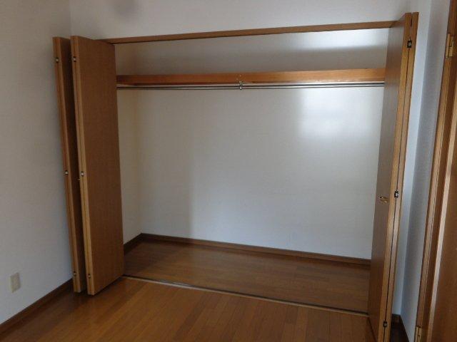 拡大写真：盛岡市永井１６地割 1階1のクローゼット