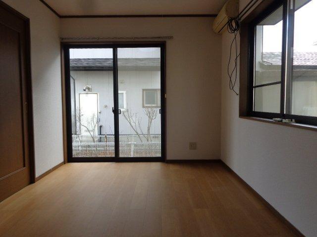 拡大写真：盛岡市永井１６地割 1階1の洋室（１Ｆ）