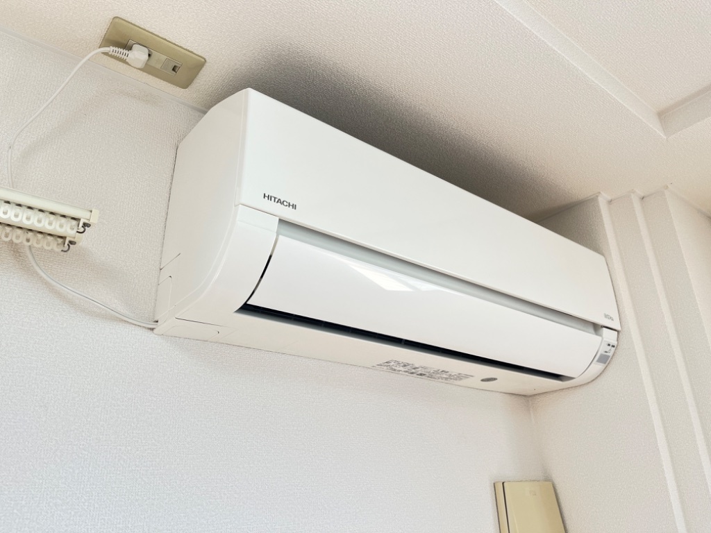 拡大写真:メイプル館 1階108のエアコン