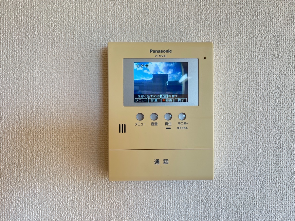 拡大写真:メイプル館 1階108のカメラ付インターホン