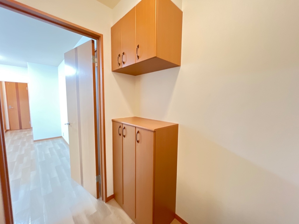 拡大写真:クレストール川島 1階103の下駄箱(イメージ)