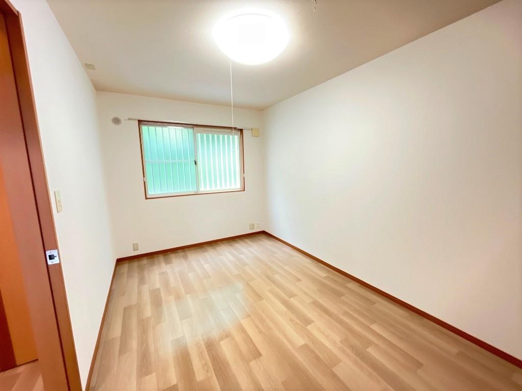 拡大写真:クレストール川島 1階103の洋室(イメージ)