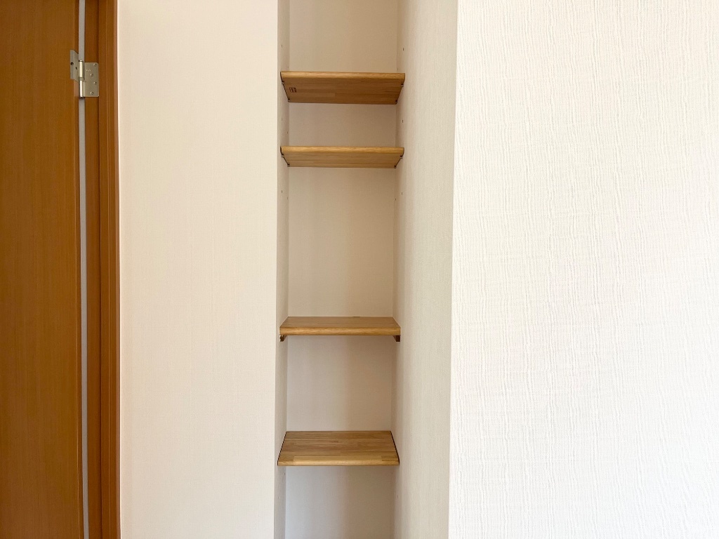 拡大写真:グランチェスタⅠ 1階101のリビング収納棚