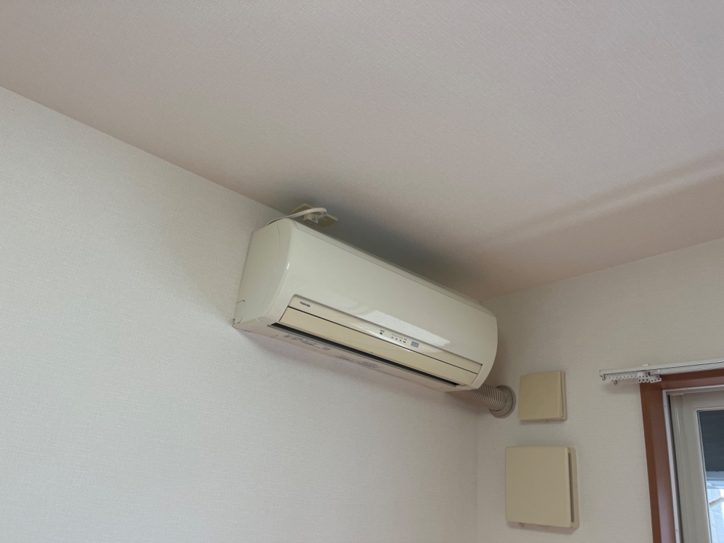 拡大写真:パル ファミール 1階102のエアコン