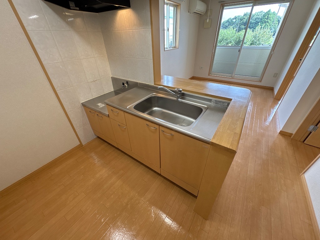 拡大写真:CasaBonneur 2階206のキッチン