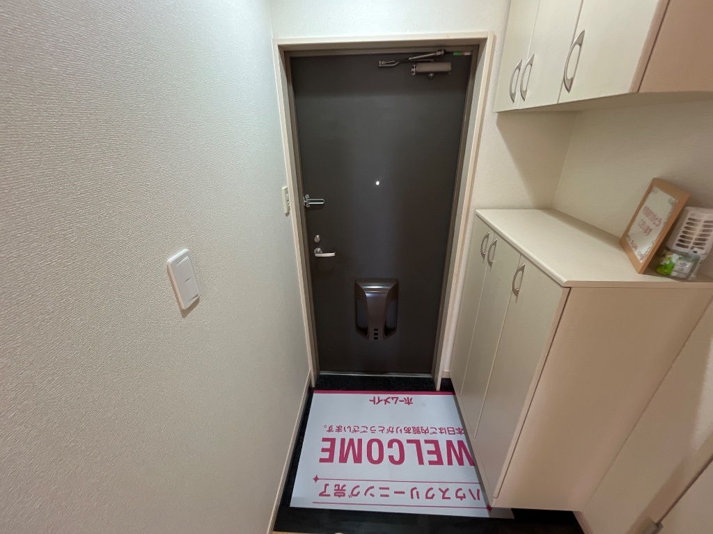 拡大写真:デュエール 1階106の玄関