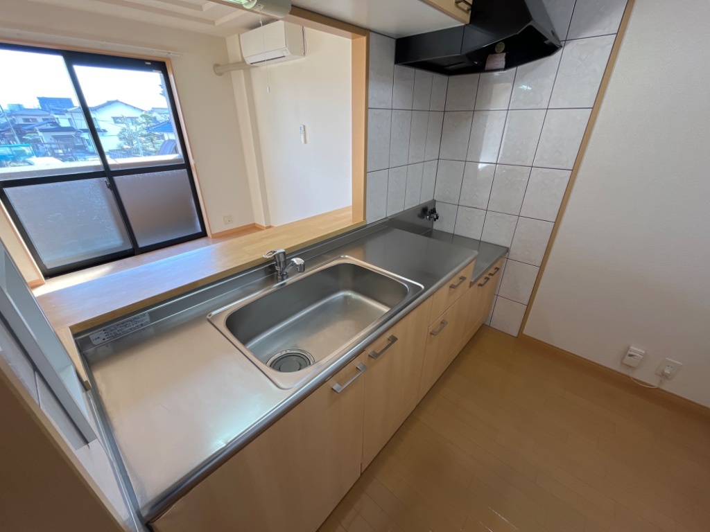 拡大写真:グラシアス 2階207のキッチン
