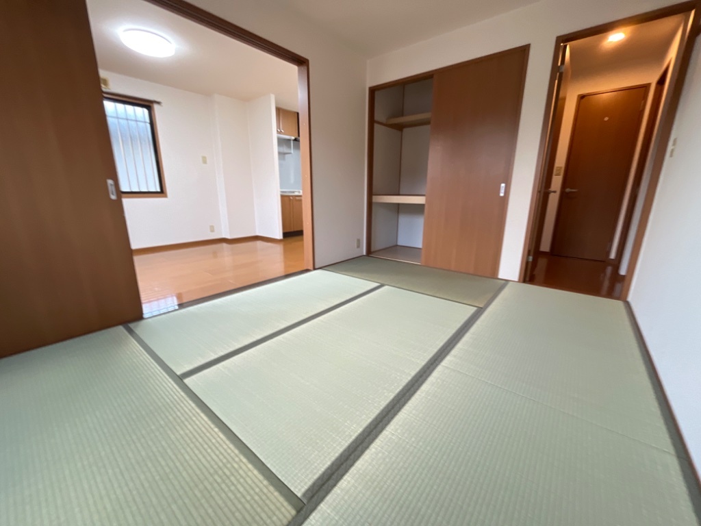 拡大写真:エピナールB棟 2階201の和室