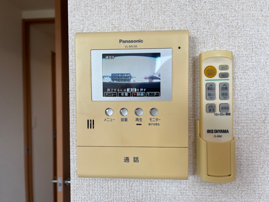拡大写真:グランソフィア高坂 2階201のカメラ付インターホン