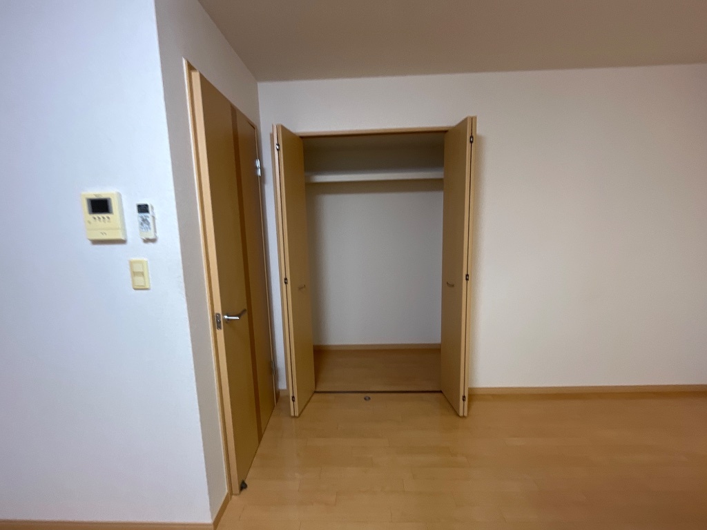 拡大写真:チアーズ ブルゴーニュ 1階102の収納