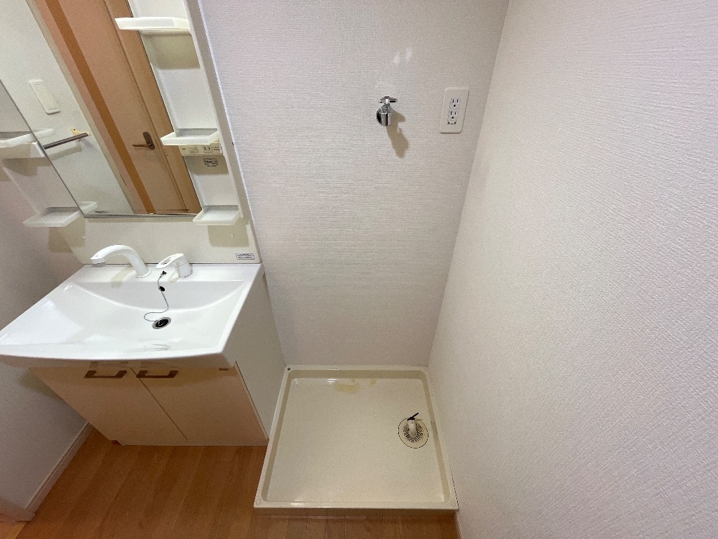 拡大写真:ペットピア春日 1階103の洗面