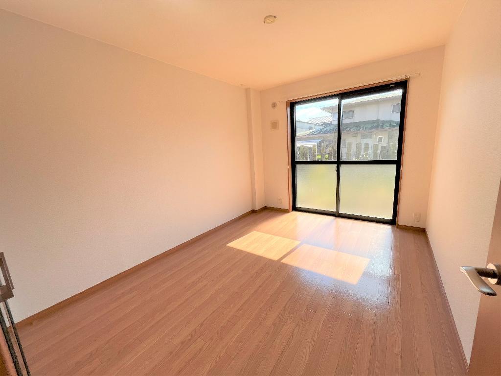 拡大写真:Sol y luna (ソル イルナ) 1階102のリビング