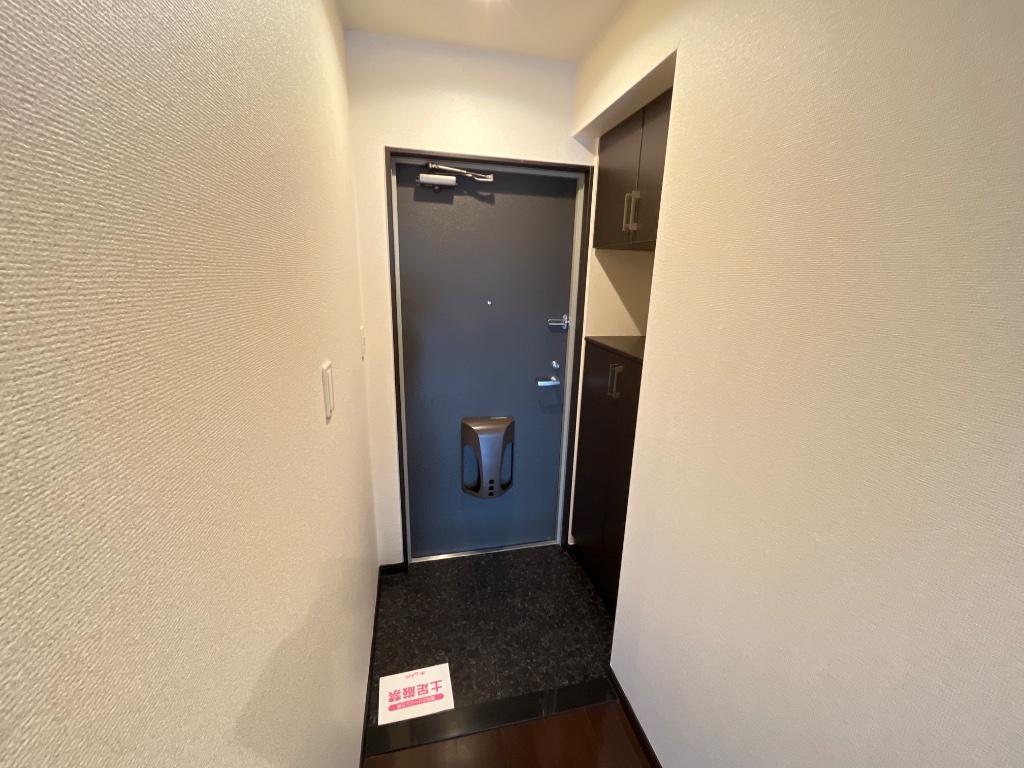 拡大写真:ブルーローズ 3階305の玄関