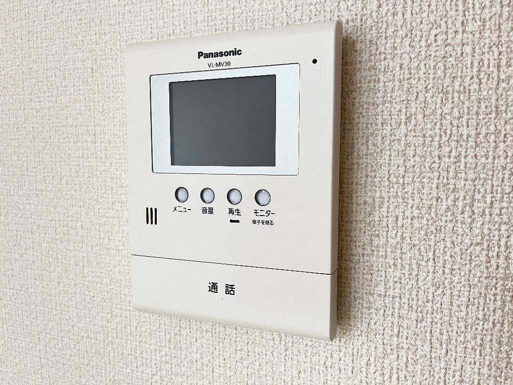 拡大写真:メゾン・リシェ 1階101のカメラ付インターホン