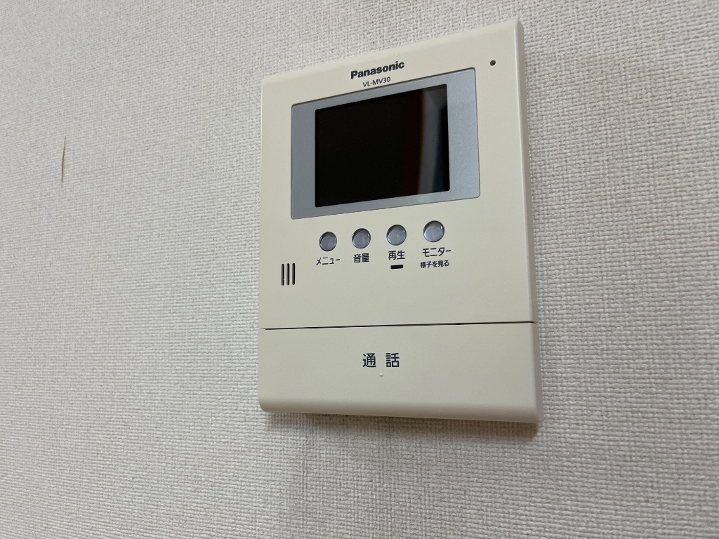 拡大写真:ヒール・コート 1階101のカメラ付インターホン