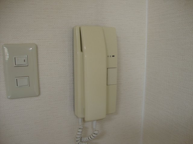 拡大写真:ラトリシエール 4階407のインターホン