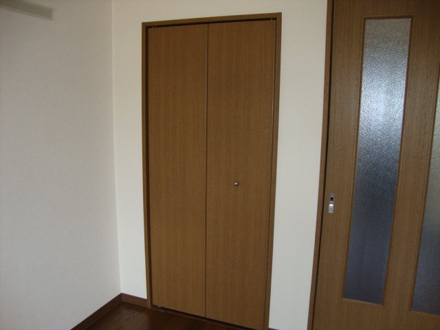 拡大写真:ラトリシエール 4階407の収納