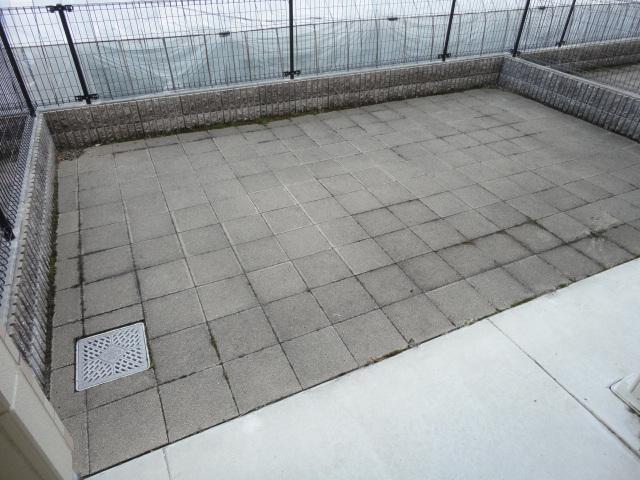 拡大写真:アンジュー 壱号館 1階102の専用庭