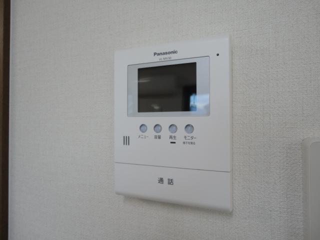 拡大写真:アンジュー 壱号館 1階102のカメラ付インターホン