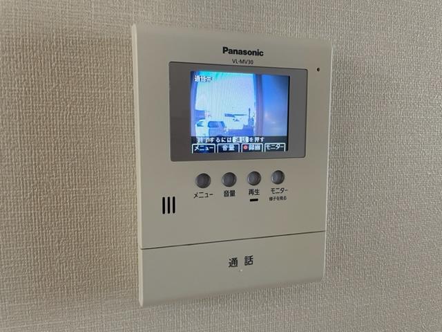 拡大写真:ウィステリア・リッシュ 1階103のカメラ付インターホン