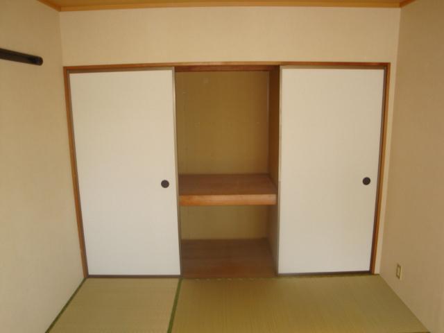 拡大写真:なかみちハイツ 2階201の収納