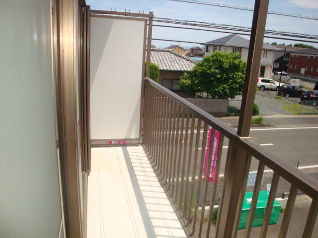 拡大写真:なかみちハイツ 2階201のベランダ
