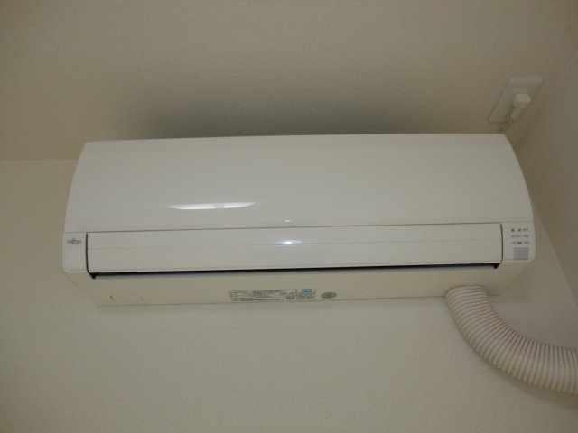 拡大写真:第二かわいちびる 2階201のエアコン