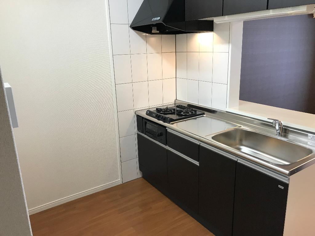拡大写真:ファインビューヒルズ 2階205のキッチン