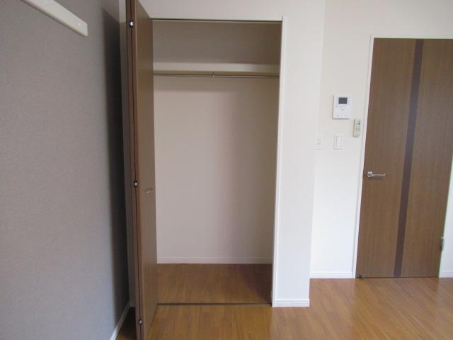 拡大写真:クラルテ 1階101のクローゼット