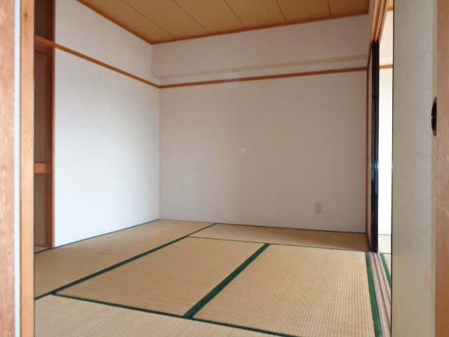 拡大写真:エクセル田幡 4階401の和室