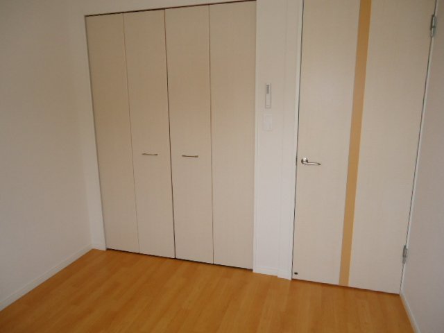 拡大写真:DO 2階201の洋室