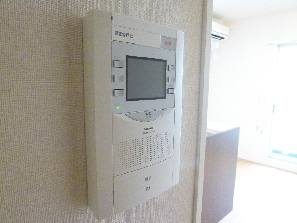 拡大写真:イーストヒルズ宿郷 4階00406のカメラ付きインターホン
