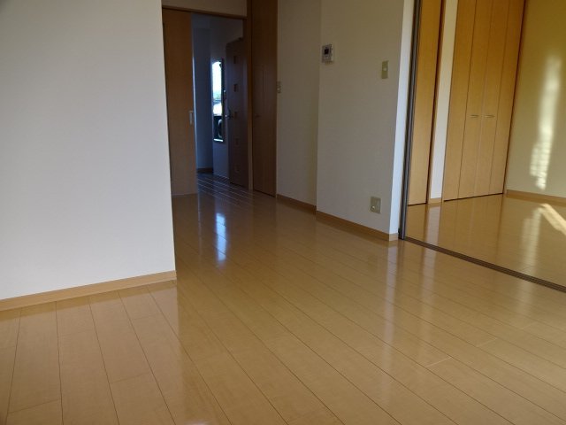 拡大写真:コンフォート 2階202のリビング