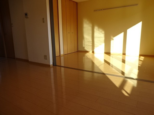 拡大写真:コンフォート 2階202のリビング