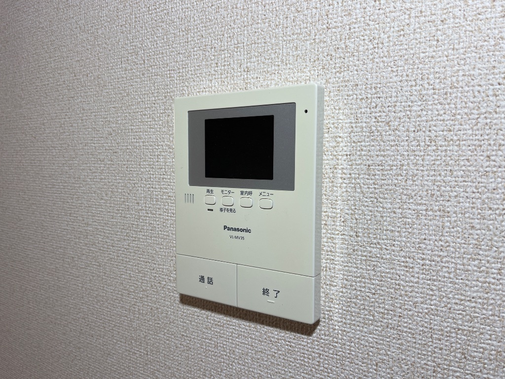 拡大写真:エストレイン 2階202のカメラ付インターホン