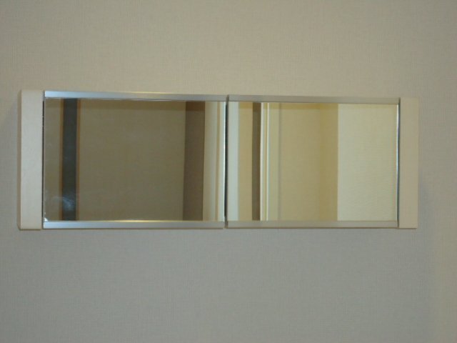 拡大写真:アルカンシエル 2階202のトイレ収納
