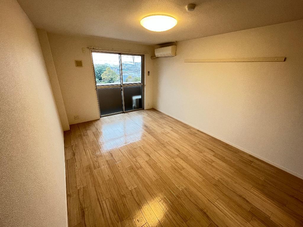 拡大写真:ボンヌールコートK 3階306の洋室