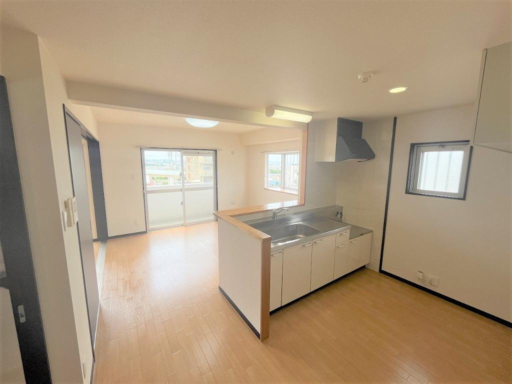拡大写真:IHA HILLS 3階306のキッチン