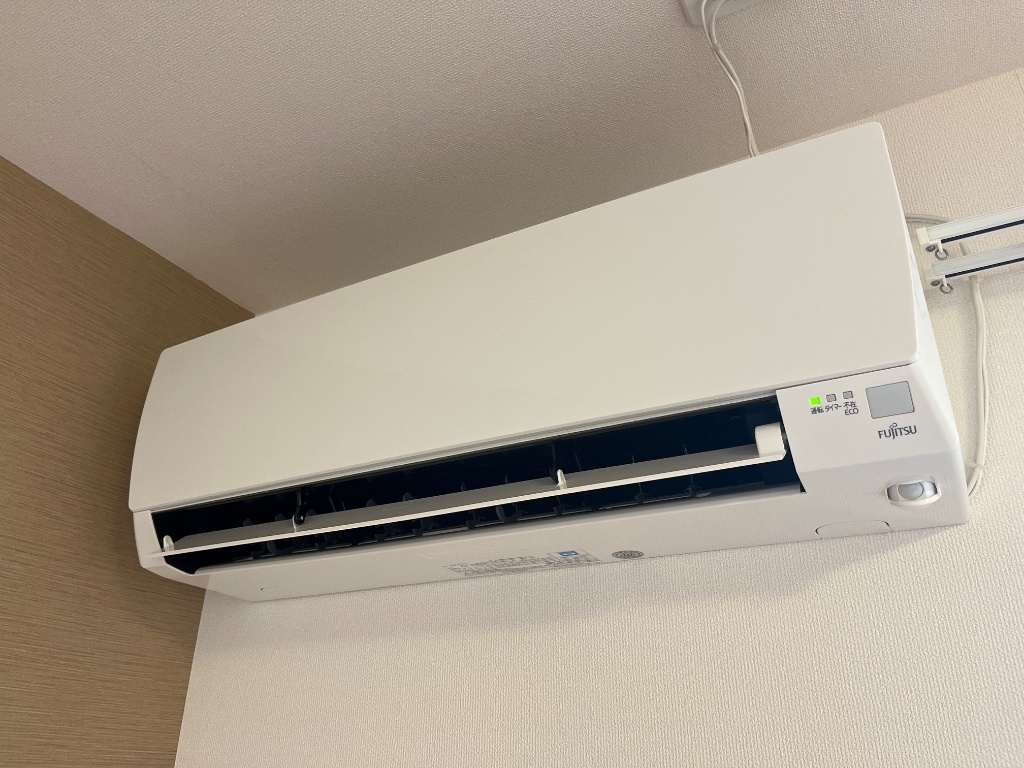 拡大写真:メゾン ドゥ サンマリノ 1階103のエアコン