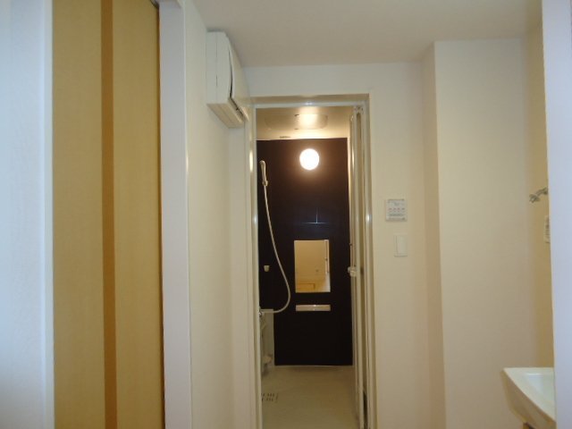 拡大写真:アルモニ原町 1階102の洗面